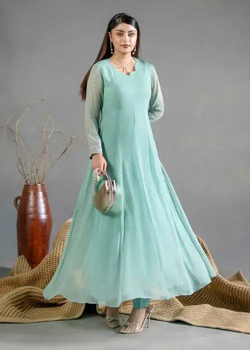 Full-length Rangreza Chiffon 2 Piece green dress with matching handbag and heels