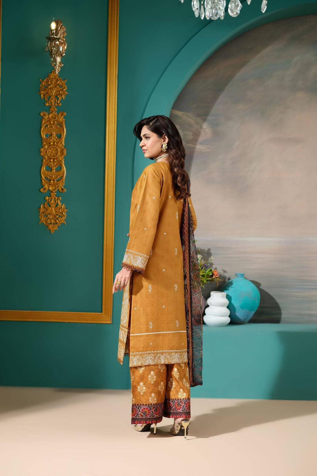 RANGREZA HEER | Regina Zaffiro EID-65