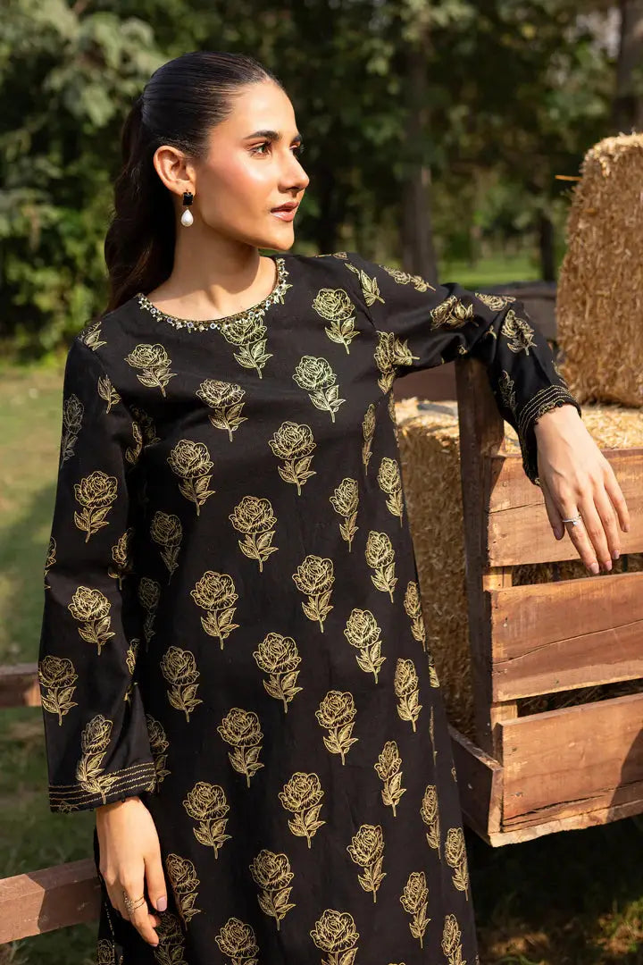 new khaddar dress design Designer khaddar dress in off-white color casual wear SMALL