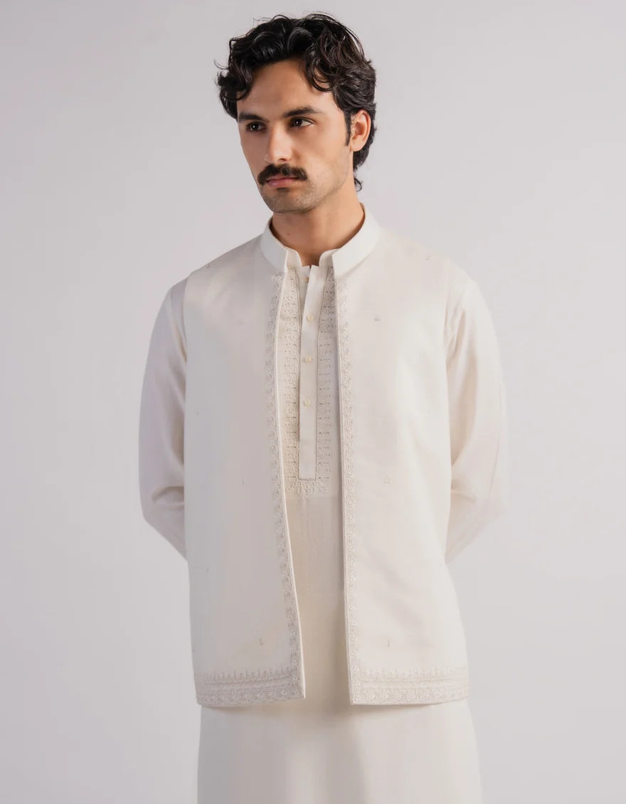 off white formal suit with waistcoat | JJKSVCA50567-20