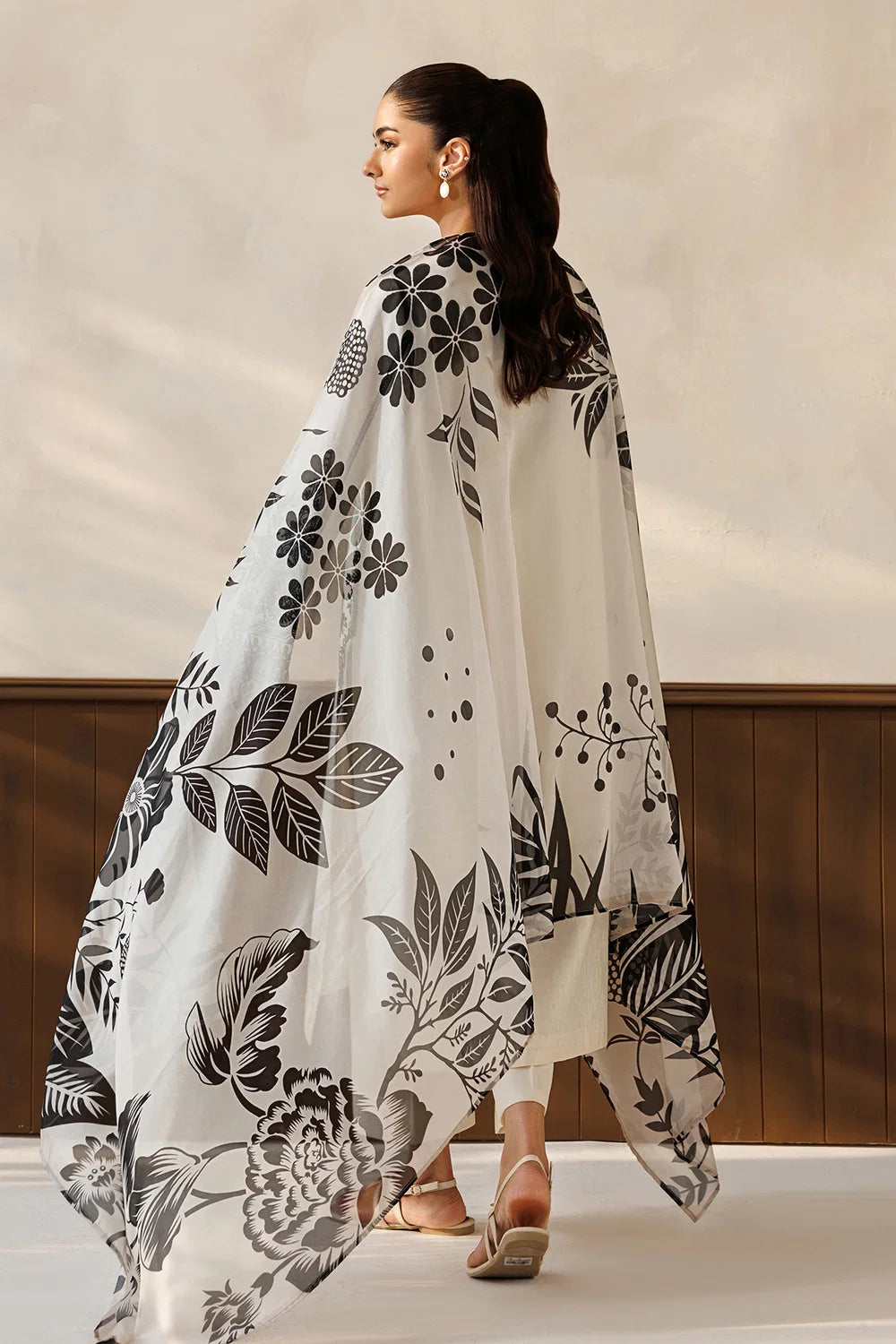 Baroque Embroidered Jacquard PR-1368