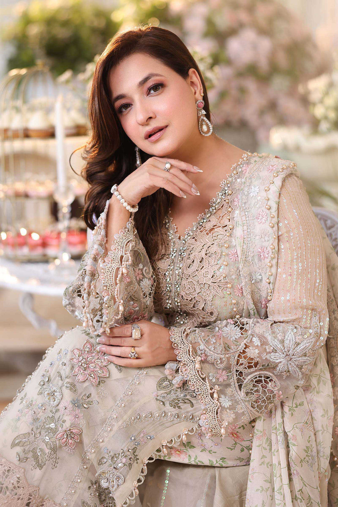 Rangreza Ivory Embroidered Chiffon 3-Piece Suit | AL-4497