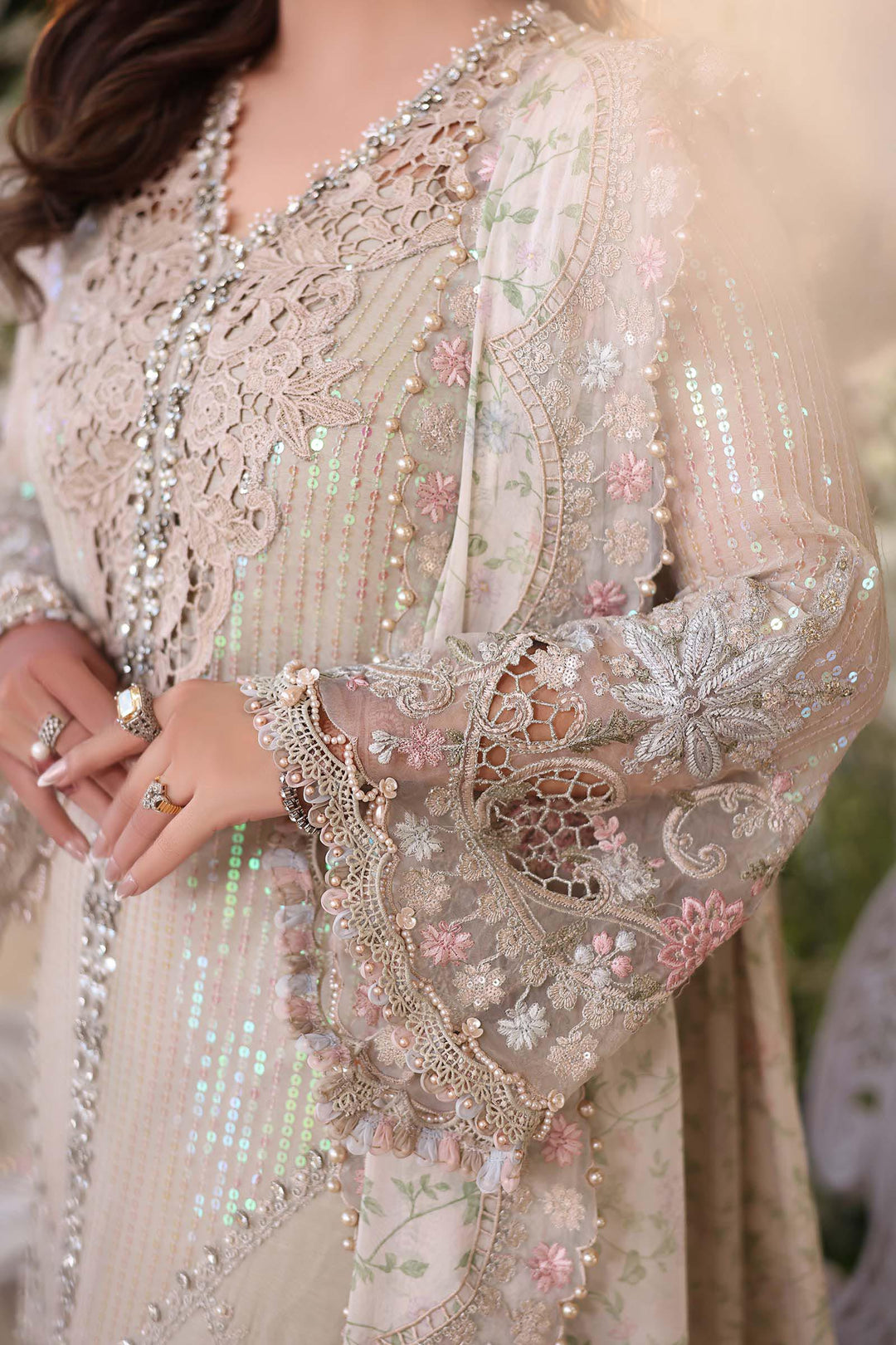 Rangreza Ivory Embroidered Chiffon 3-Piece Suit | AL-4497