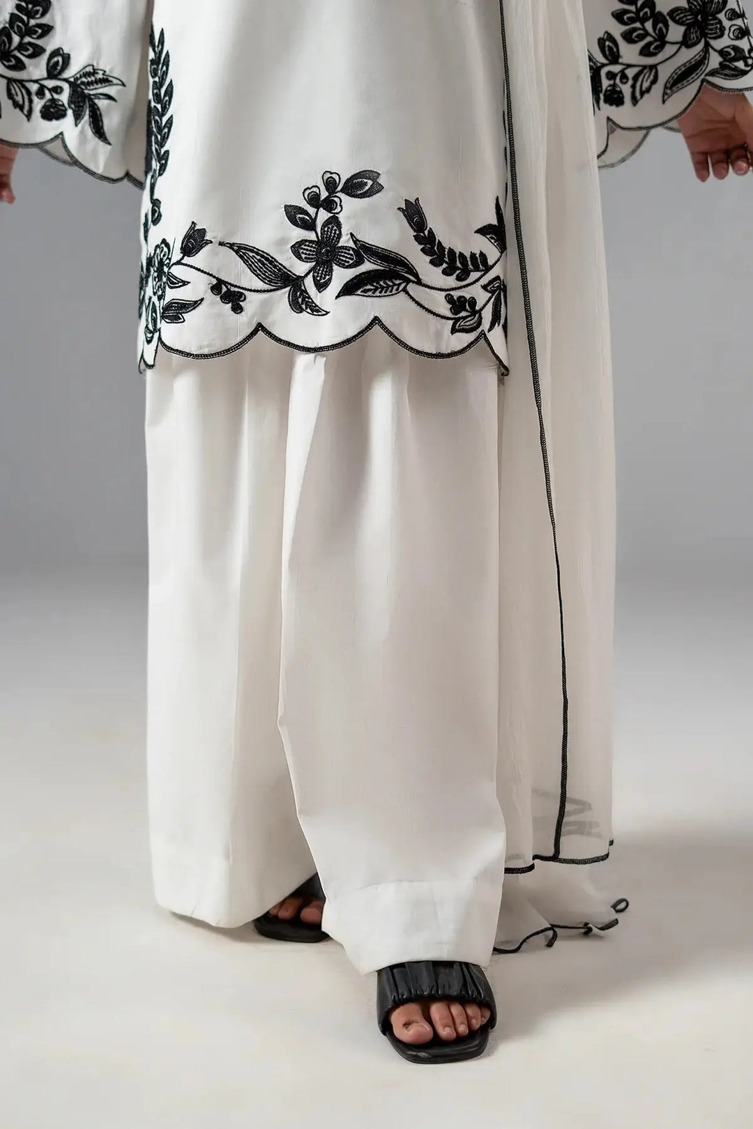 3-PC Stitched Embroidered Cotton | CNP-6-261-95