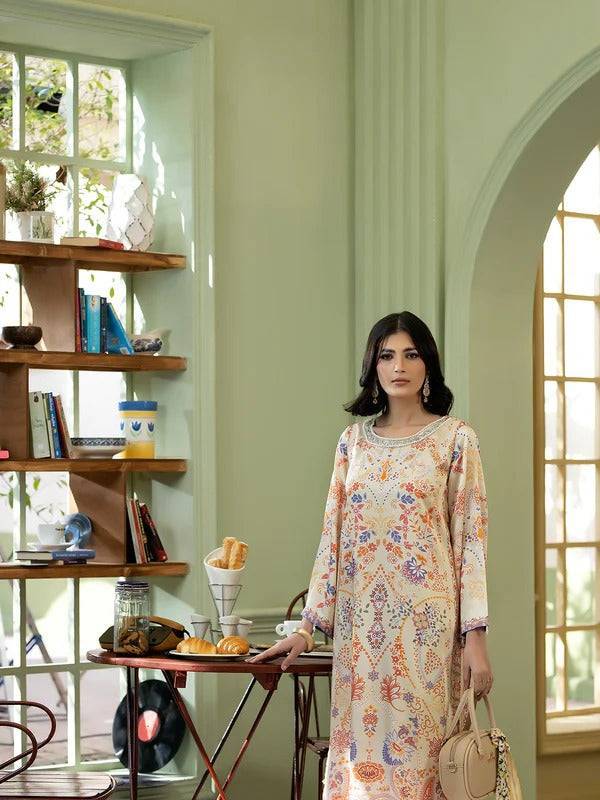 Rangreza Women Silk 2 Piece in a cozy indoor setting