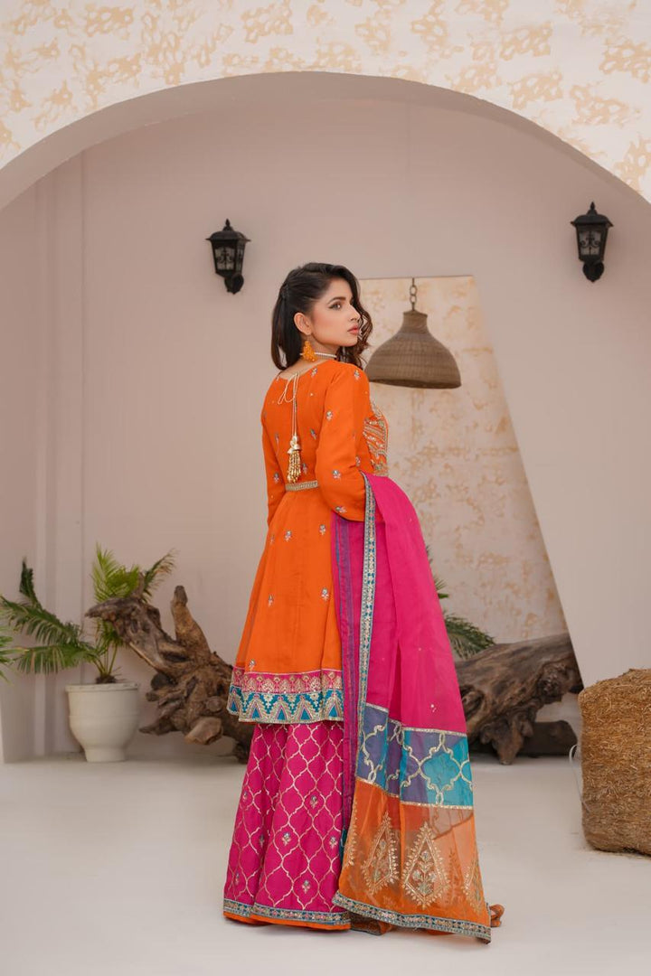 Back view of Rangreza Sajni RS-3319, intricate design