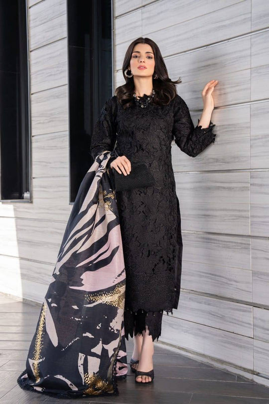 Rangreza Black Lawn Women Suit RR-921, a 3-piece embroidered ensemble featuring a black shirt, matching bottoms, and a printed dupatta.