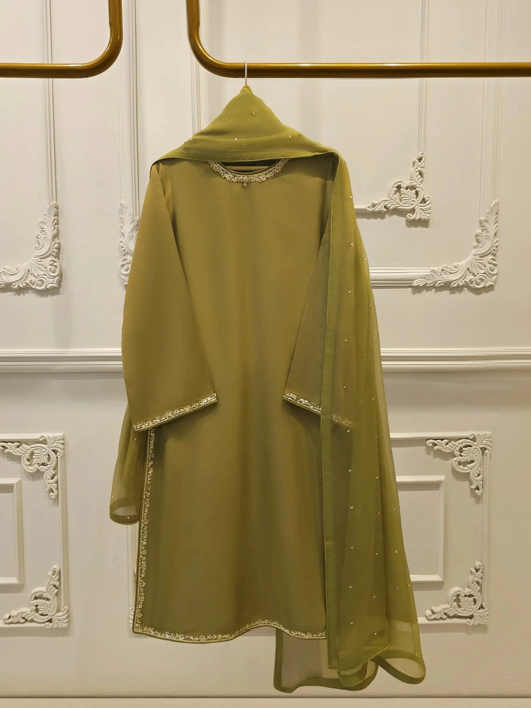 AGHA NOOR Silk Suit - Agha Noor Boutique | Silk, Chiffon Rangreza AGHA NOOR Silk Suit - Agha Noor Boutique | Silk, Chiffon Rangreza