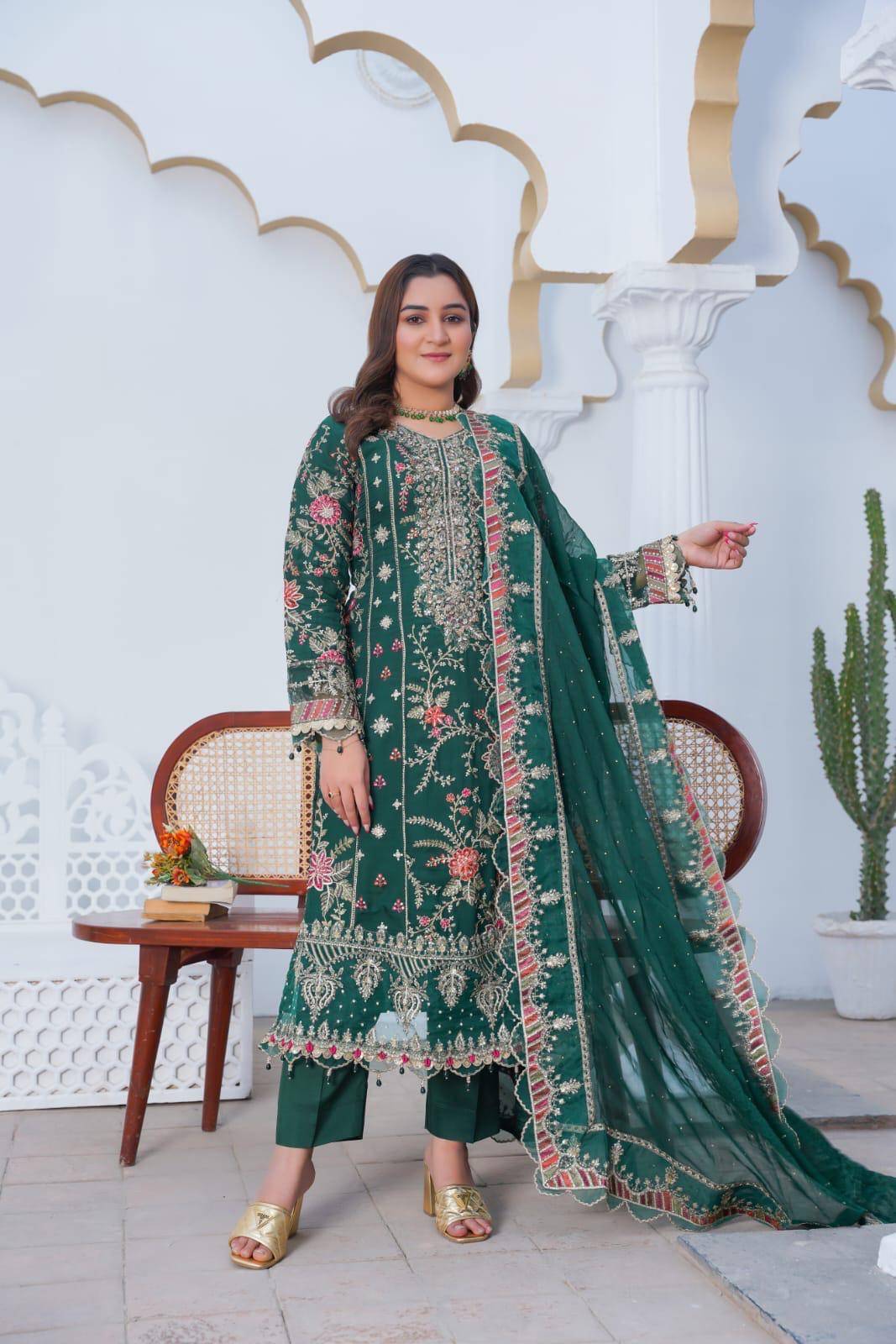 RANGREZA SAJNI embroidered green shirt and pants set with ornate dupatta, perfect for Pakistani party wear and festive gatherings.