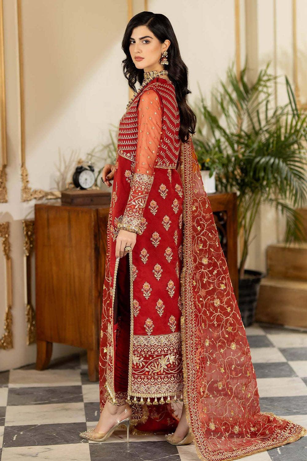 Back view of Imrozia red bridal dress with detailed dupatta