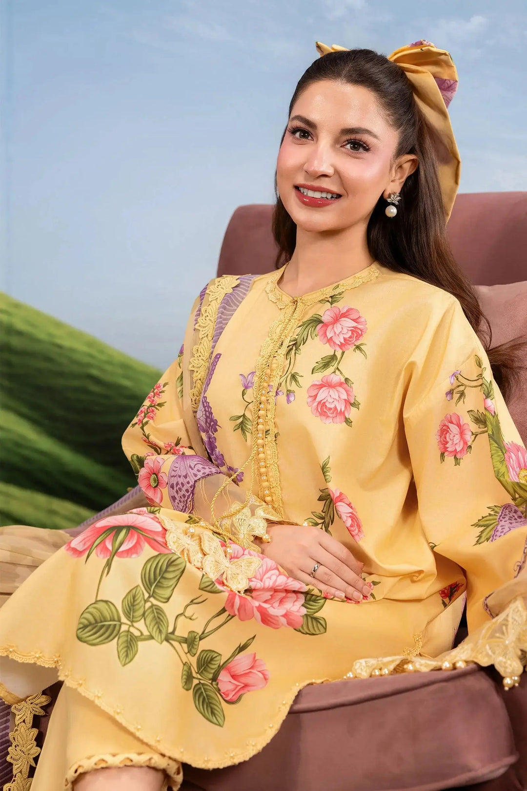3 Pc stitched Embroidered Lawn Suit | MB-CUSV14-04B-08