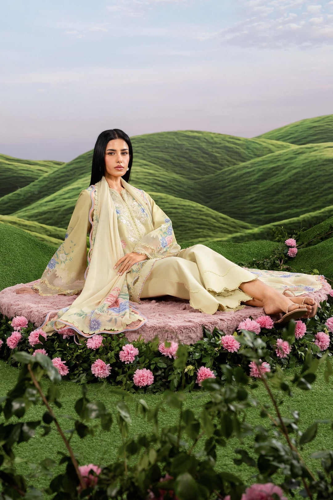 3 Pc stitched Embroidered Lawn Suit | MB-CUSV14-11A-08