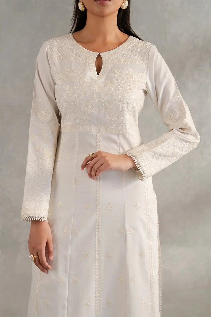 Close-up of ESME MS50418 shirt detailing fine embroidery on the neckline and sleeves, ideal for festive and formal occasions.