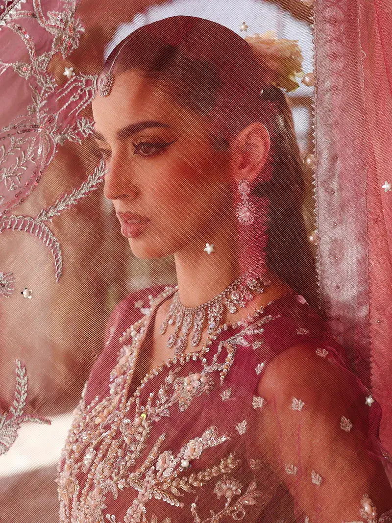 Embroidered bridal jewelry set