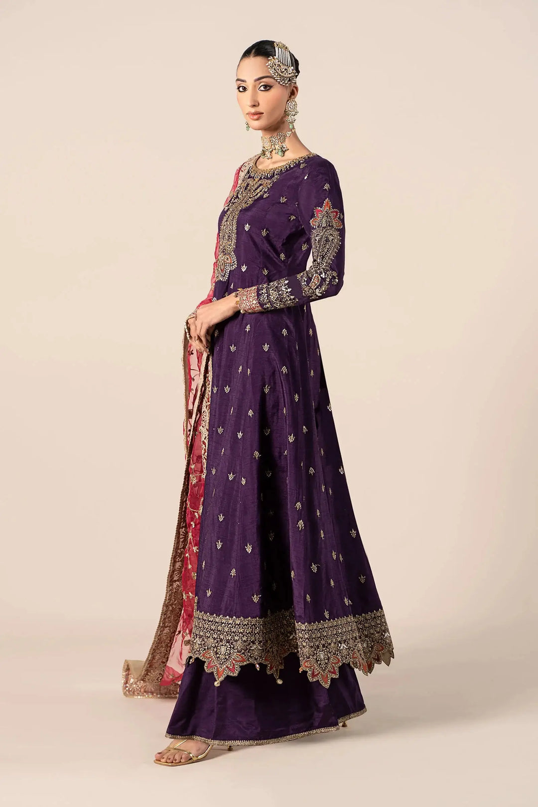 Maria B Raw Silk Suit - Embroidered | Suit, Dhaka, Organza Rangreza Maria B Raw Silk Suit - Embroidered | Suit, Dhaka, Organza Rangreza