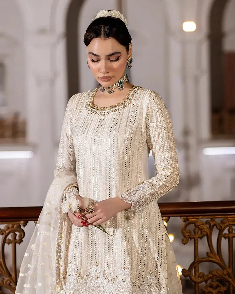 Front view of Rangreza RR-4018 Pakistani Eid dress highlighting the embroidered chiffon shirt and organza dupatta in a sophisticated design.