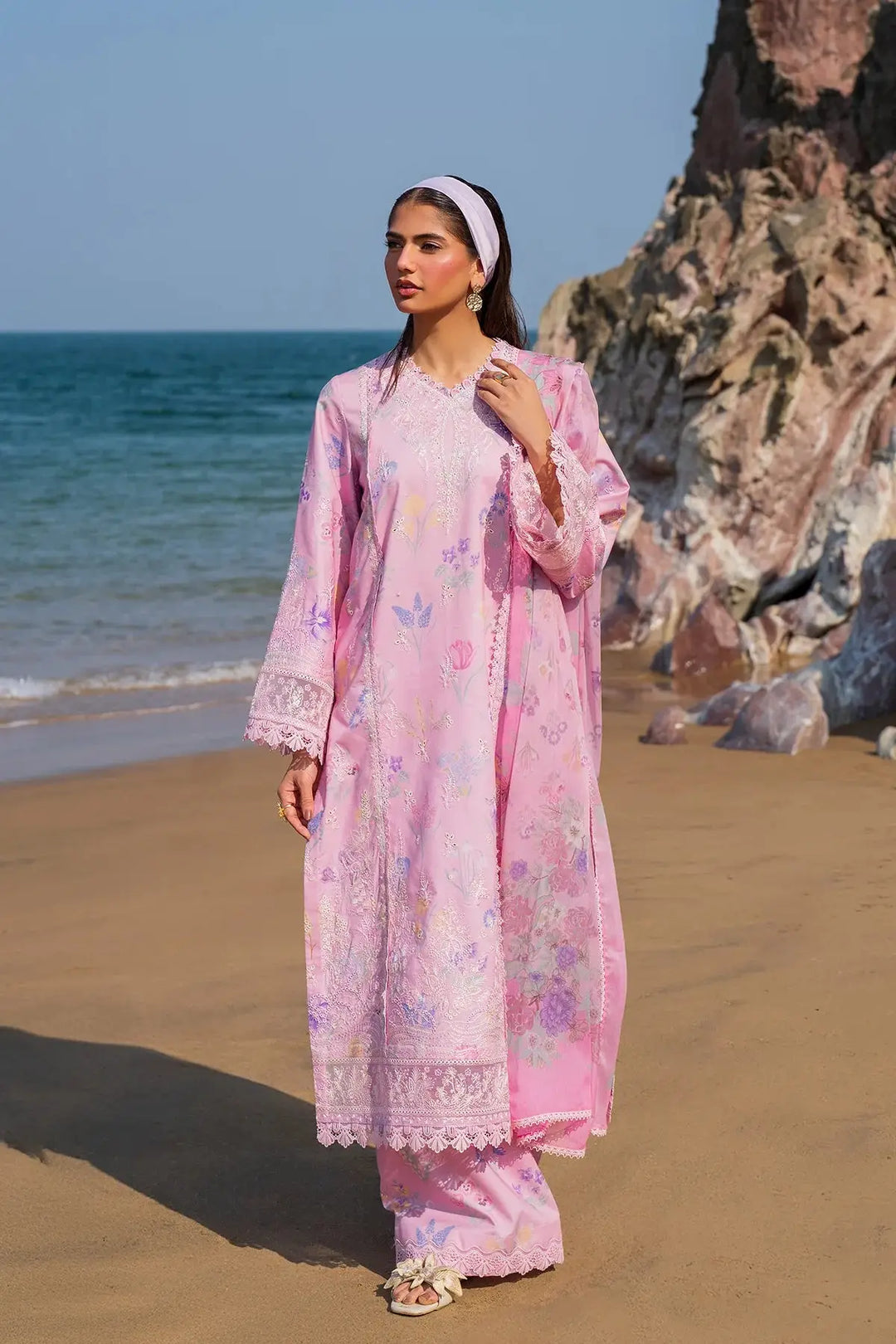 afrozeh pink dress Afrozeh | Wild Flower Bloom Luxury Formals | Felicia