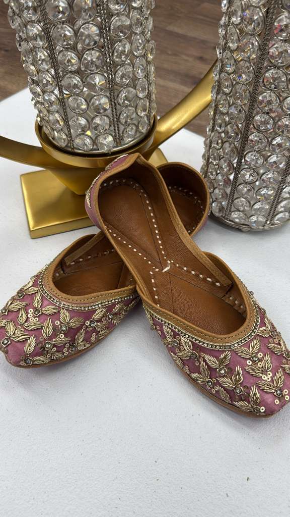 Zoya Rose Pink Jutti - khussa shoes for women with gold Zari embroidery on mauve fabric, ideal for festive and traditional wear.
