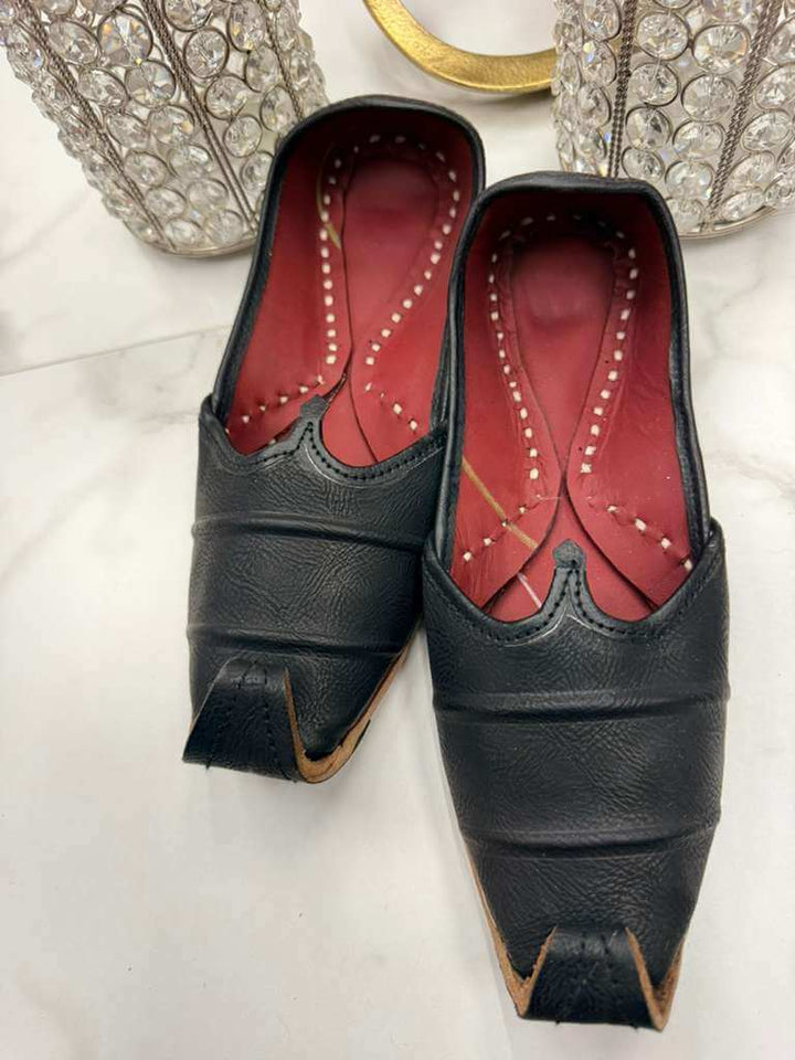 Raj Black Jutti - Pearl Craft Khussa Shoes featuring handcrafted black leather and pointed toe, ideal for men’s traditional outfits.