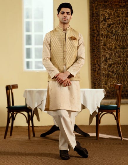 J. GOLDEN BLENDED WAISTCOAT | JJVC-A-48268-13