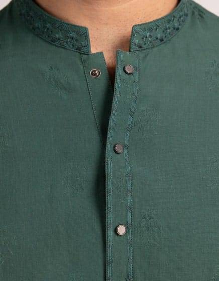 Detailed view of button placket and embroidered band collar on J. Green Semi-Formal Kurta JJK-A-33685-05 by Junaid Jamshed.