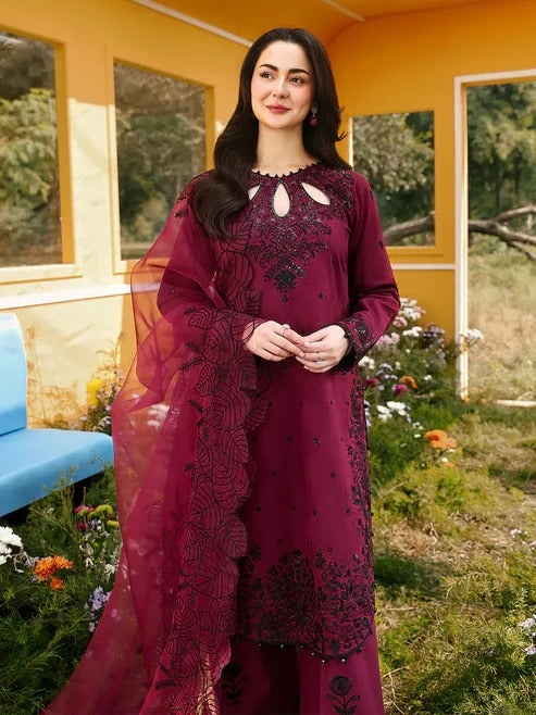 Maroon embroidered kurta with keyhole neckline and dupatta, party wear