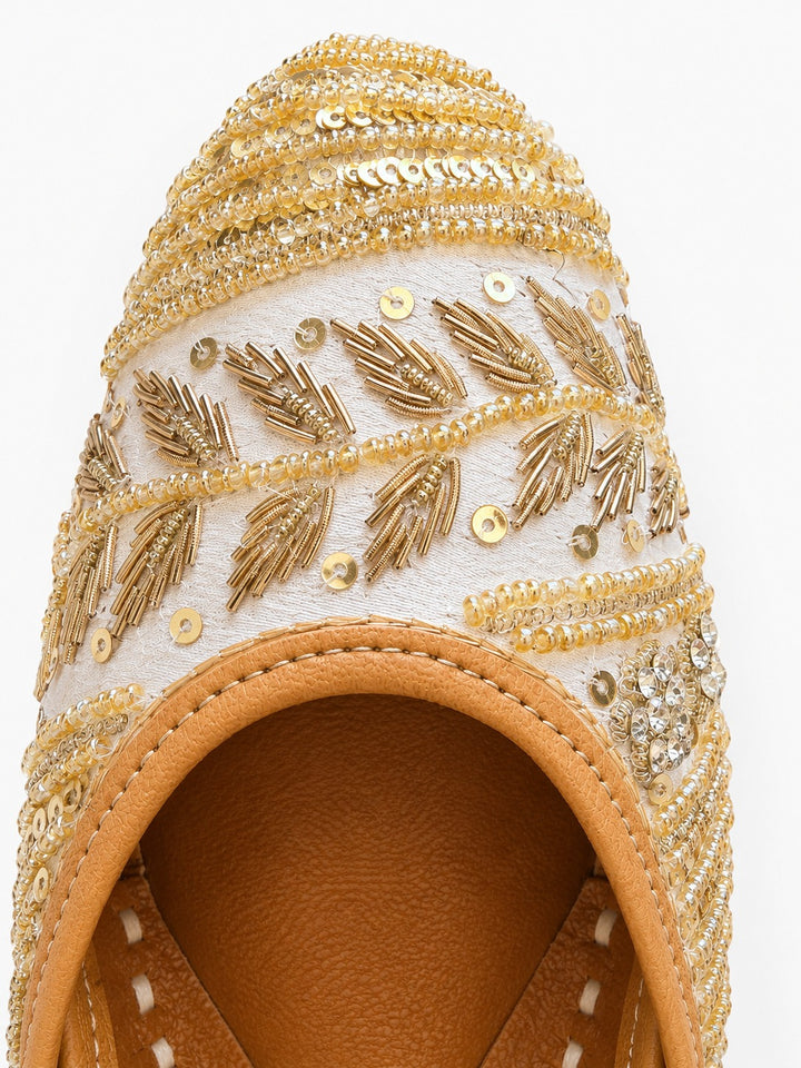 Maharani Mahvish Scalloped Beadwork Women&