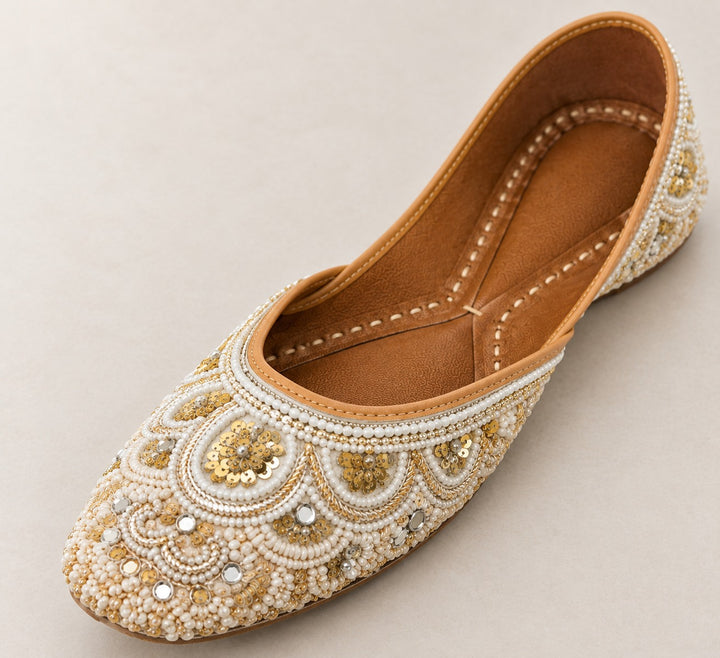 Nargis Daisy Embroidery Women&