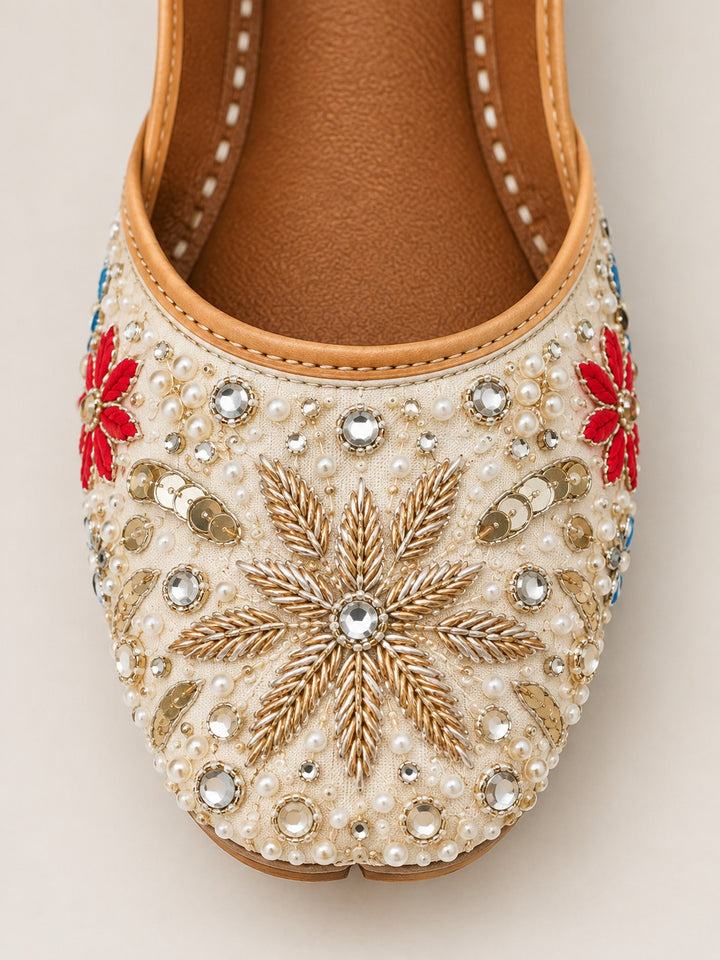Gulnaar Floral Embroidery Women&