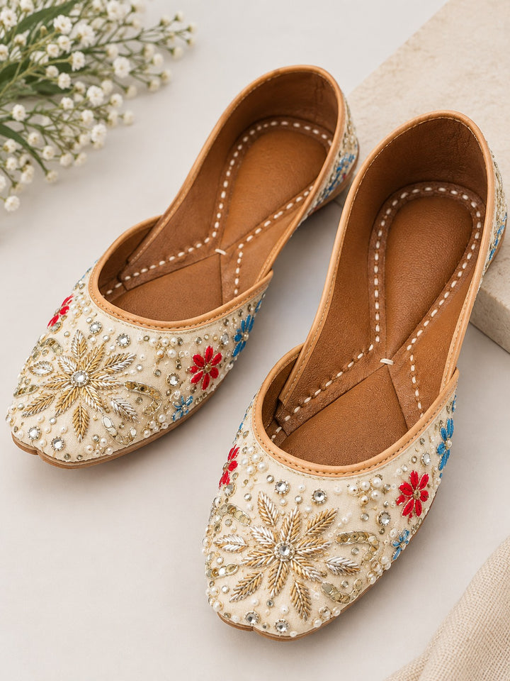 Gulnaar Floral Embroidery Women&