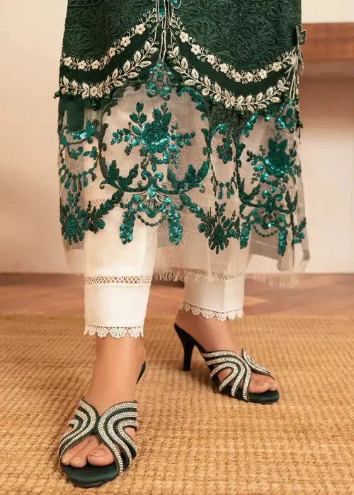 Rangreza Green Pakistani Wedding dresses design | 3 Piece Suit Rangreza Green Pakistani Wedding dresses design | 3 Piece Suit
