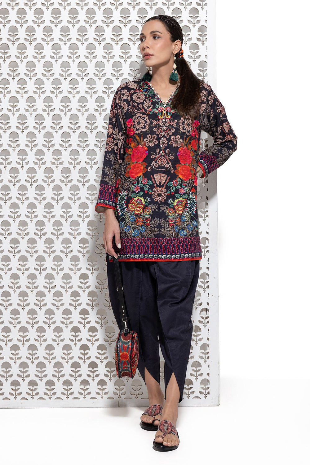 KHAADI KURTA 1 PIECE BLACK PAKISTANI