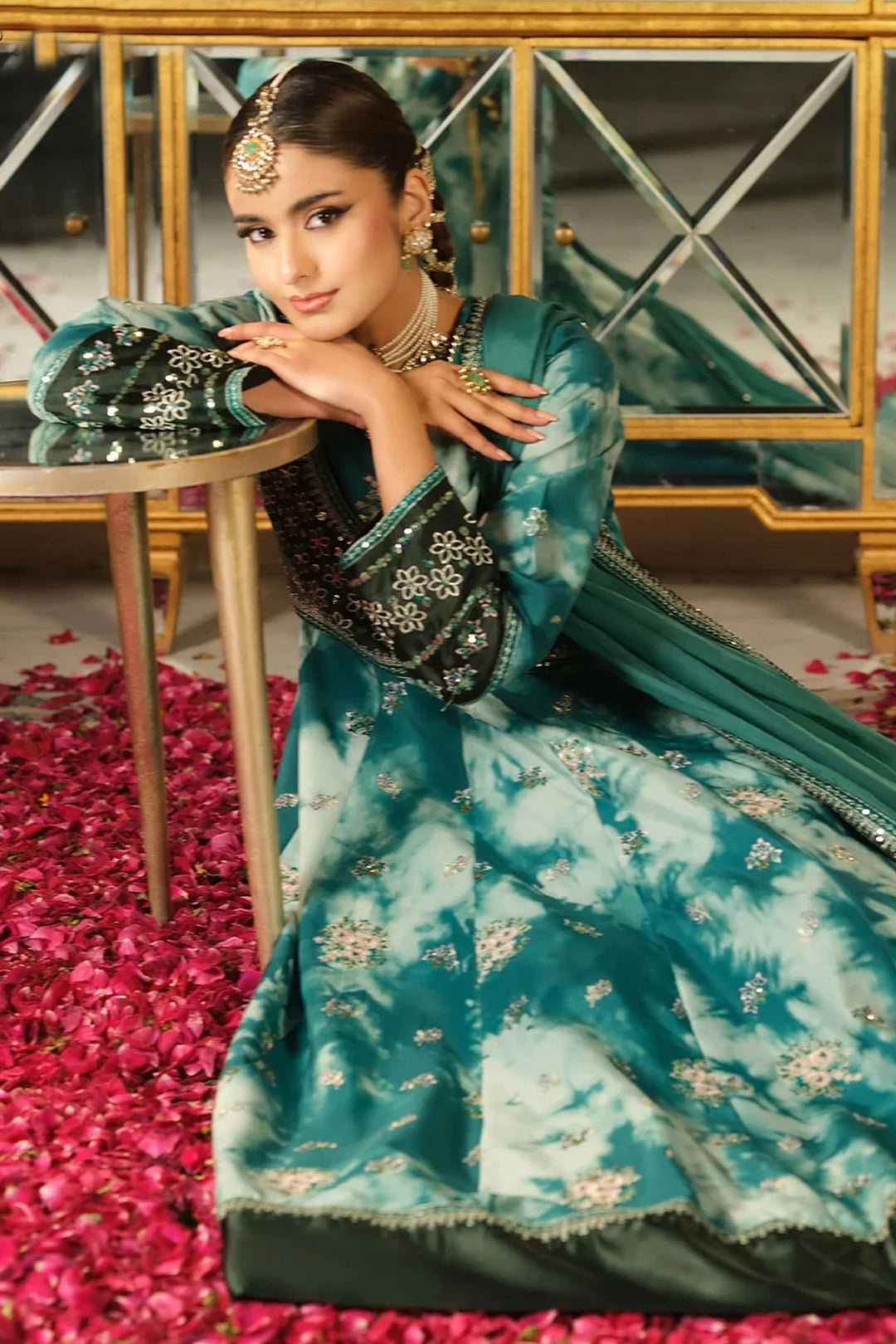 Rangreza HR-488 green cotton lawn embroidered 3 piece suit
