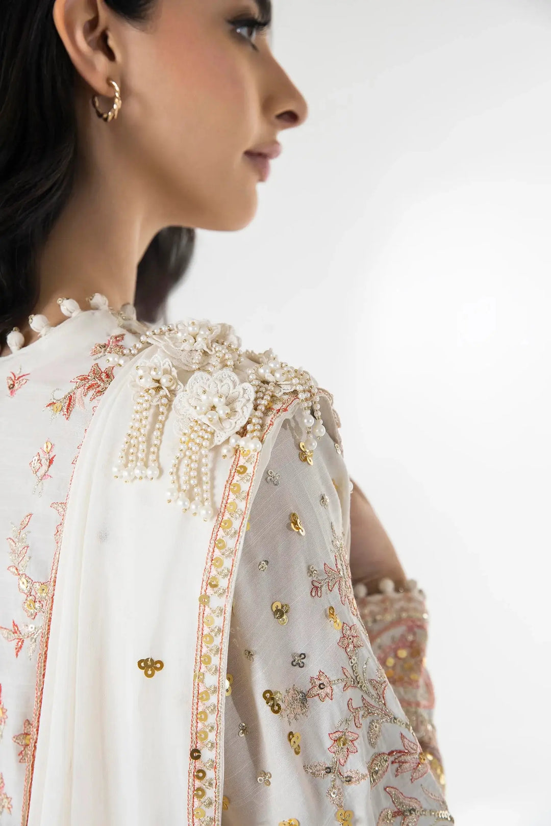 Detailed view of Sana Safina SS24EXE142P3 dupatta with pearl embellishments and gold accents, complementing the traditional design.